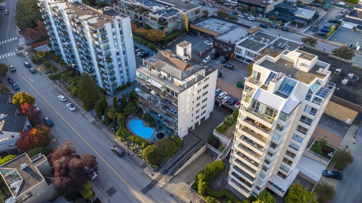 Photo 27 at 305 - 1845 Bellevue Avenue, Ambleside, West Vancouver
