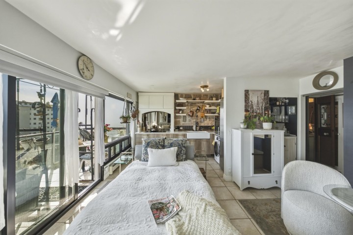 Photo 13 at 305 - 1845 Bellevue Avenue, Ambleside, West Vancouver