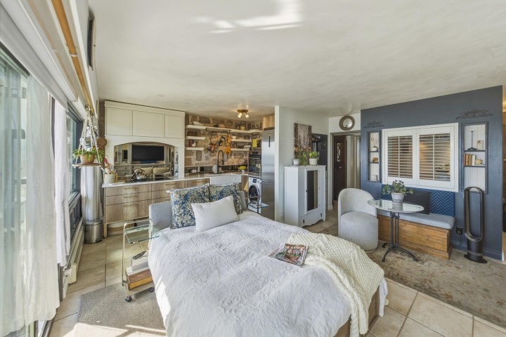 Photo 12 at 305 - 1845 Bellevue Avenue, Ambleside, West Vancouver