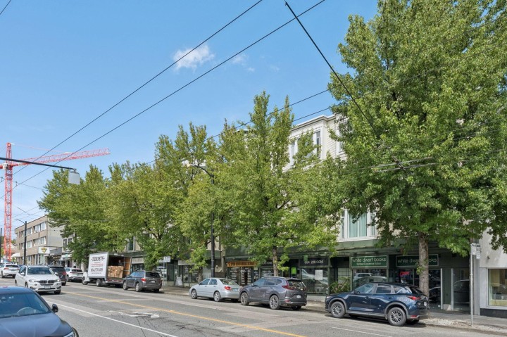 Photo 23 at 410 - 3727 W 10th Avenue, Point Grey, Vancouver West