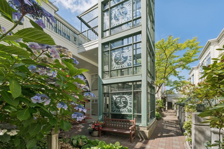 Photo 22 at 410 - 3727 W 10th Avenue, Point Grey, Vancouver West