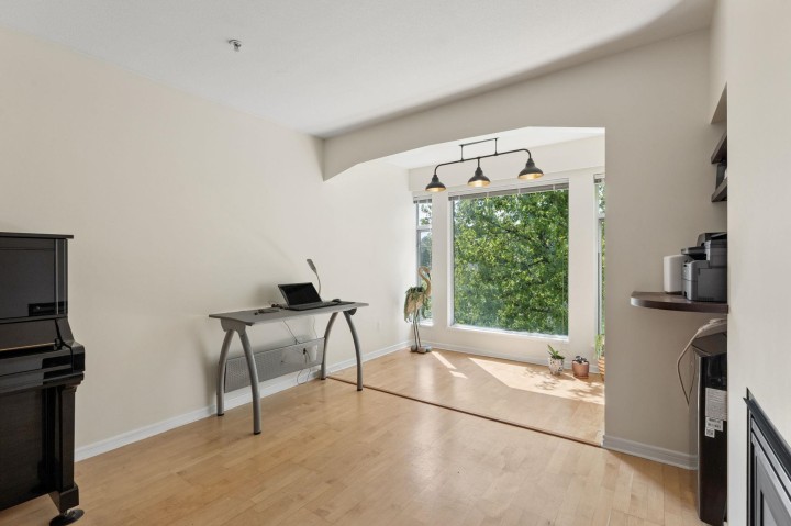 Photo 7 at 410 - 3727 W 10th Avenue, Point Grey, Vancouver West