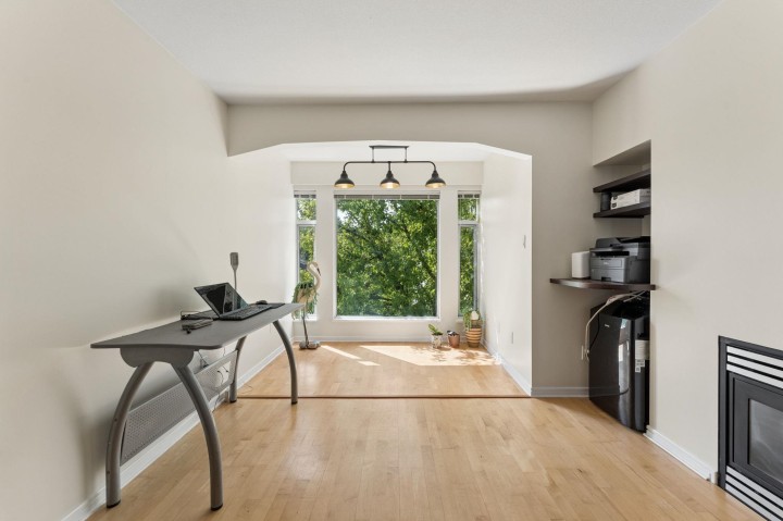 Photo 5 at 410 - 3727 W 10th Avenue, Point Grey, Vancouver West