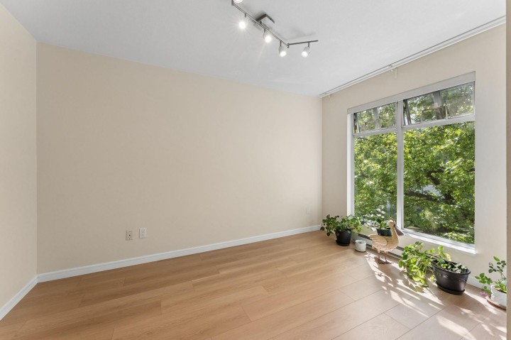 Photo 15 at 410 - 3727 W 10th Avenue, Point Grey, Vancouver West