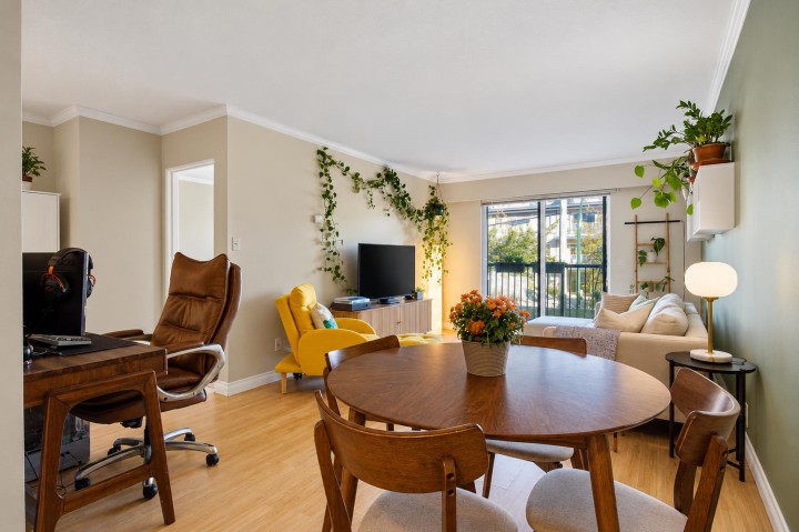 Photo 10 at 203 - 36 E 14th Avenue, Mount Pleasant VE, Vancouver East