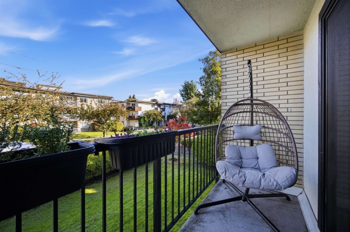 Photo 15 at 203 - 36 E 14th Avenue, Mount Pleasant VE, Vancouver East