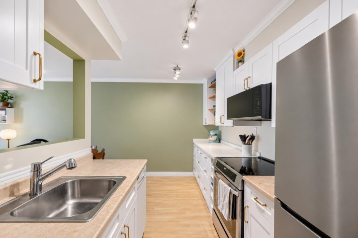 Photo 8 at 203 - 36 E 14th Avenue, Mount Pleasant VE, Vancouver East