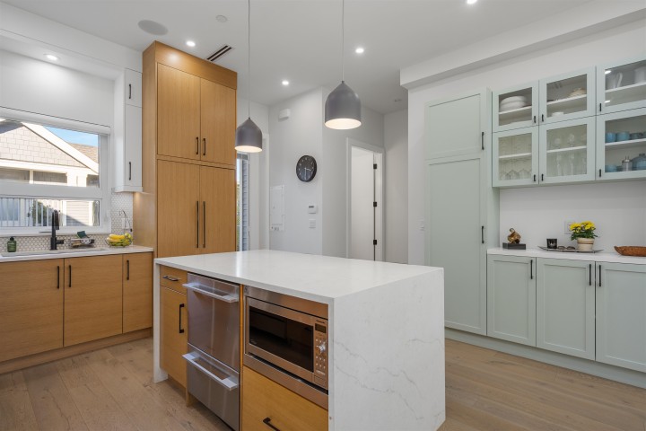 Photo 10 at 1315 E 20 Avenue, Knight, Vancouver East