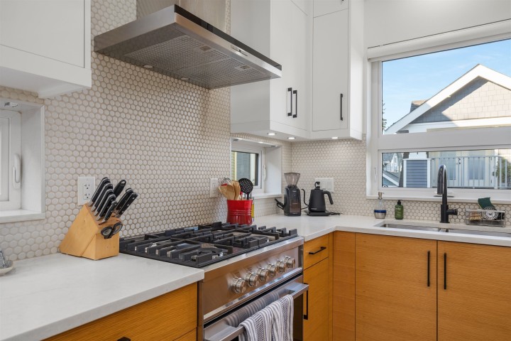 Photo 11 at 1315 E 20 Avenue, Knight, Vancouver East