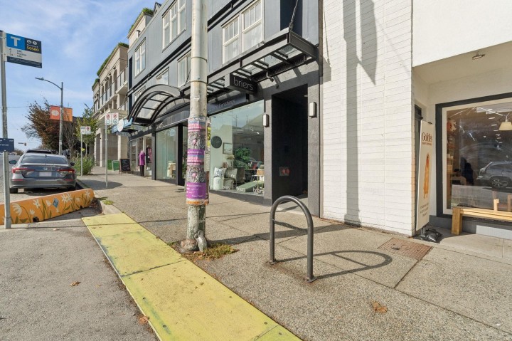 Photo 2 at 8 - 2023 W 4th Avenue, Kitsilano, Vancouver West