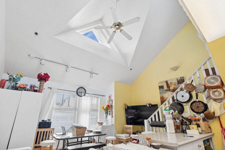 Photo 7 at 8 - 2023 W 4th Avenue, Kitsilano, Vancouver West