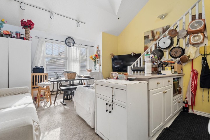 Photo 10 at 8 - 2023 W 4th Avenue, Kitsilano, Vancouver West