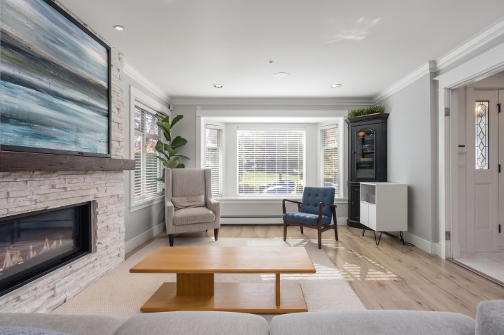 Photo 2 at 35 W 15th Avenue, Mount Pleasant VW, Vancouver West