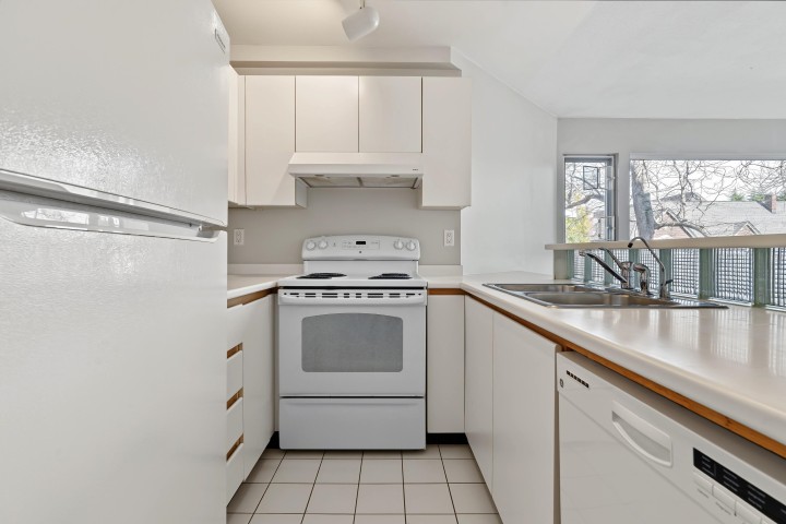 Photo 6 at 314 - 2020 W 8th Avenue, Kitsilano, Vancouver West