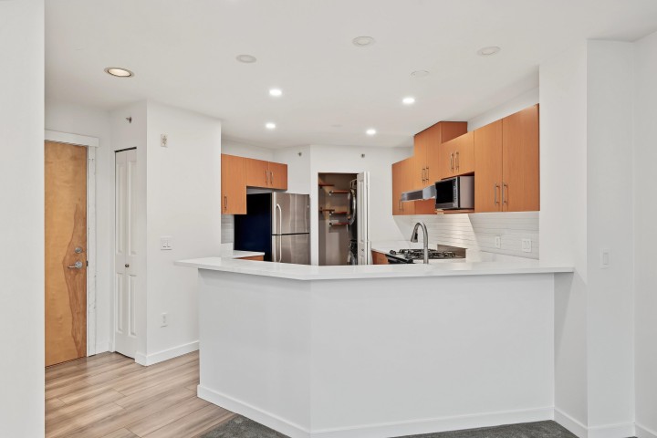 Photo 3 at 314 - 2020 W 8th Avenue, Kitsilano, Vancouver West
