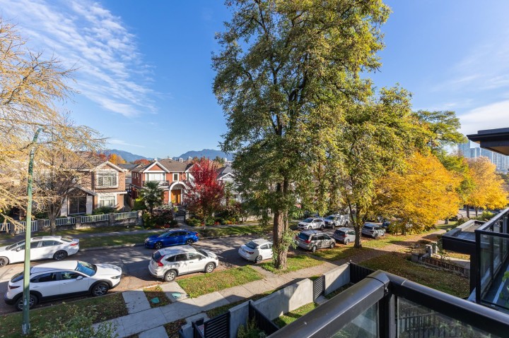 Photo 23 at 3436 E 4th Avenue, Renfrew VE, Vancouver East