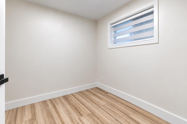 Photo 9 at 3436 E 4th Avenue, Renfrew VE, Vancouver East
