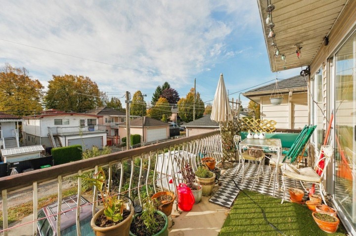 Photo 12 at 2214 E 4th Avenue, Grandview Woodland, Vancouver East