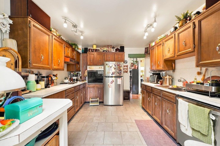 Photo 15 at 2214 E 4th Avenue, Grandview Woodland, Vancouver East