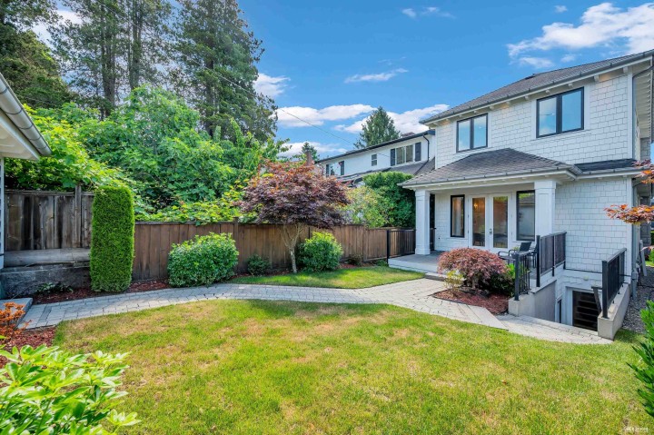 Photo 10 at 3581 W 32nd Avenue, Dunbar, Vancouver West