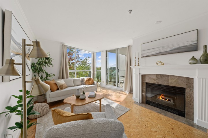 Photo 2 at 409 - 8430 Jellicoe Street, South Marine, Vancouver East