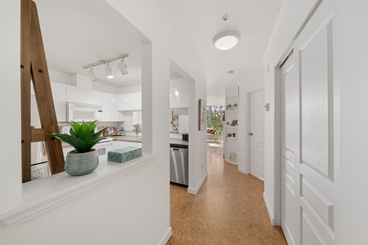 Photo 17 at 409 - 8430 Jellicoe Street, South Marine, Vancouver East