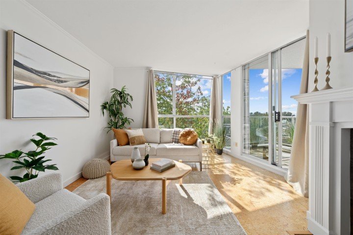 Photo 3 at 409 - 8430 Jellicoe Street, South Marine, Vancouver East