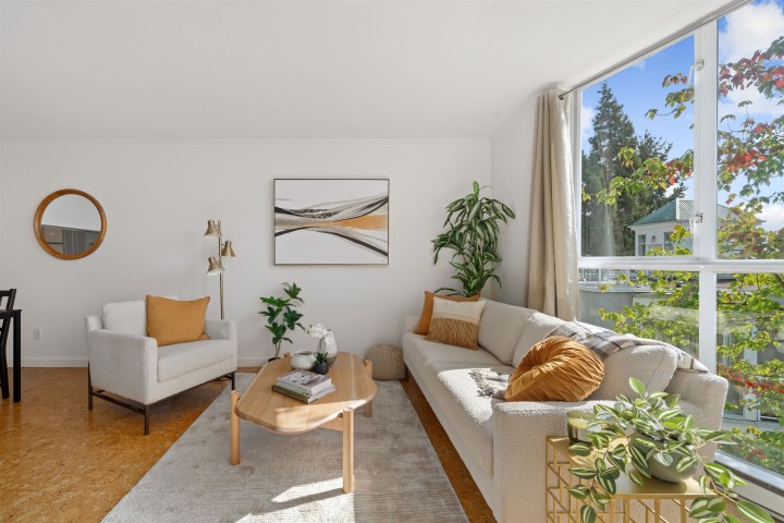 Photo 5 at 409 - 8430 Jellicoe Street, South Marine, Vancouver East