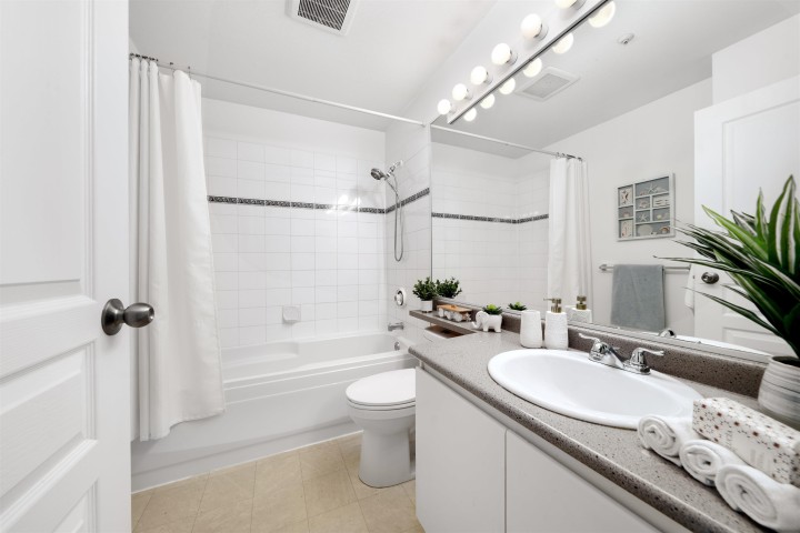 Photo 18 at 409 - 8430 Jellicoe Street, South Marine, Vancouver East