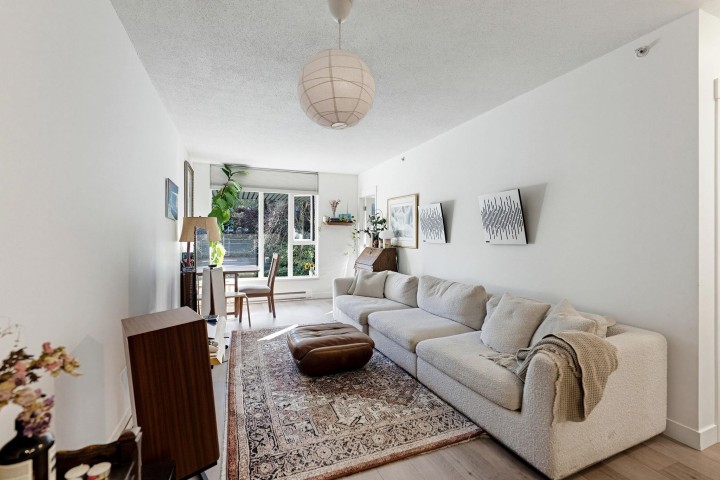 Photo 2 at 213 - 2520 Manitoba Street, Mount Pleasant VW, Vancouver West