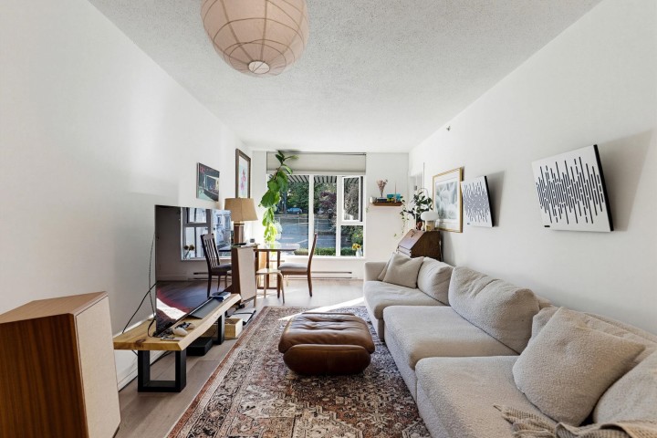 Photo 3 at 213 - 2520 Manitoba Street, Mount Pleasant VW, Vancouver West