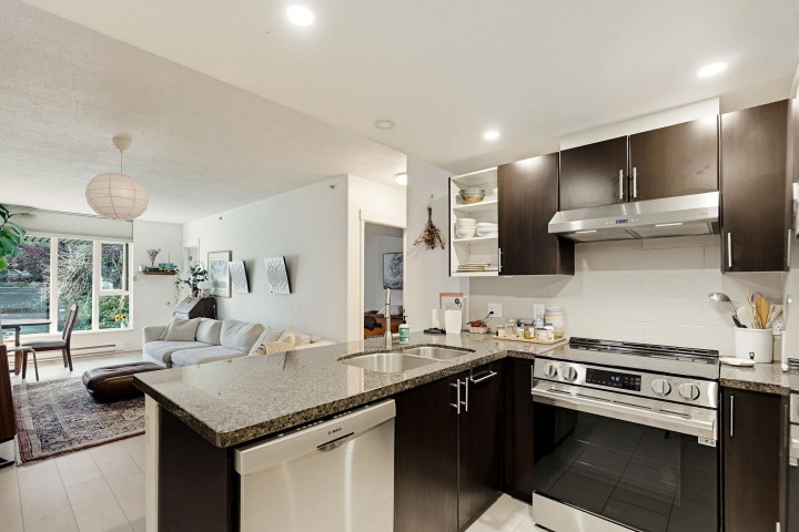 Photo 1 at 213 - 2520 Manitoba Street, Mount Pleasant VW, Vancouver West