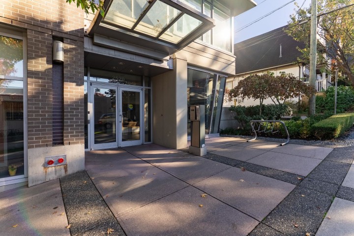 Photo 18 at 213 - 2520 Manitoba Street, Mount Pleasant VW, Vancouver West