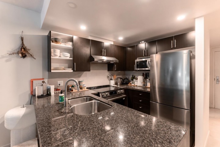 Photo 8 at 213 - 2520 Manitoba Street, Mount Pleasant VW, Vancouver West