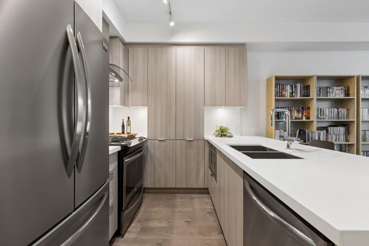 Photo 9 at 318 - 3602 Aldercrest Drive, Roche Point, North Vancouver