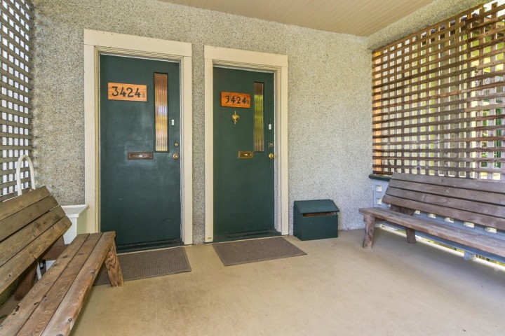 Photo 2 at 3422 - - 3424 W 2nd Avenue, Kitsilano, Vancouver West