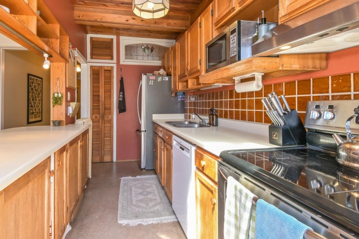 Photo 8 at 3422 - - 3424 W 2nd Avenue, Kitsilano, Vancouver West
