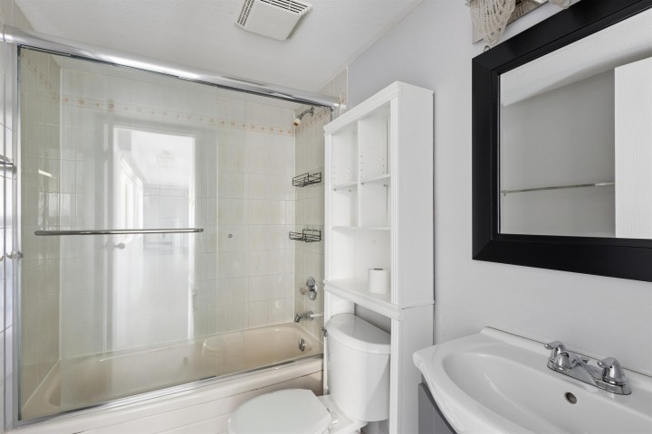 Photo 17 at 303 - 458 E 44th Avenue, Fraser VE, Vancouver East