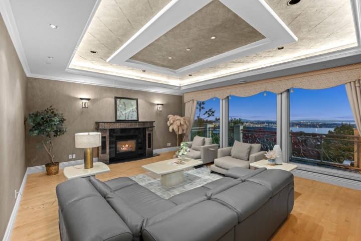 Photo 5 at 1579 Errigal Place, Canterbury WV, West Vancouver
