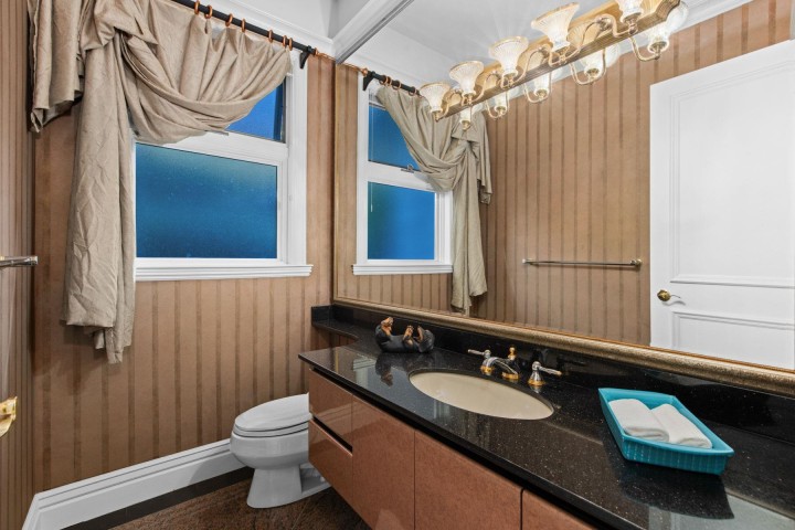 Photo 14 at 1579 Errigal Place, Canterbury WV, West Vancouver