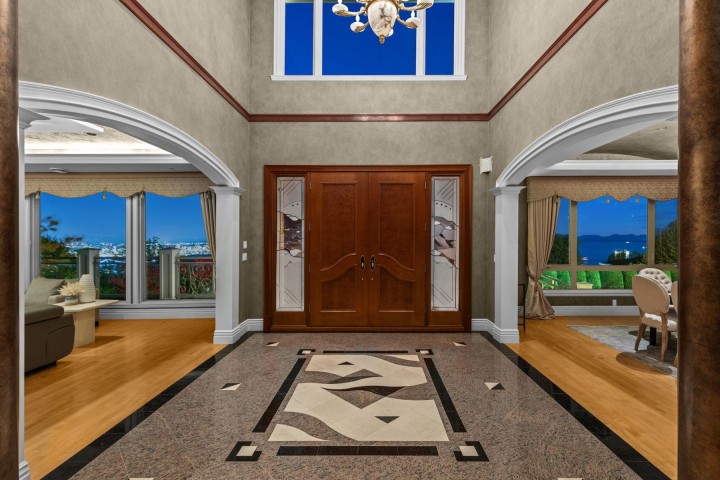 Photo 4 at 1579 Errigal Place, Canterbury WV, West Vancouver