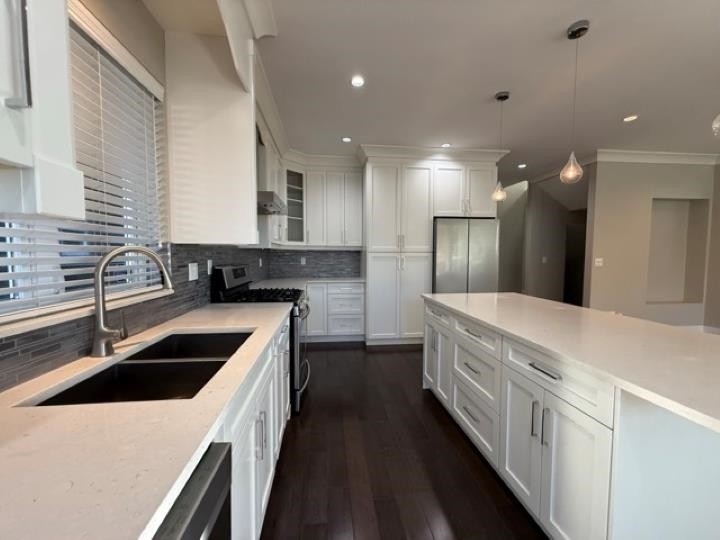 Photo 9 at 2023 Larson Road, Central Lonsdale, North Vancouver