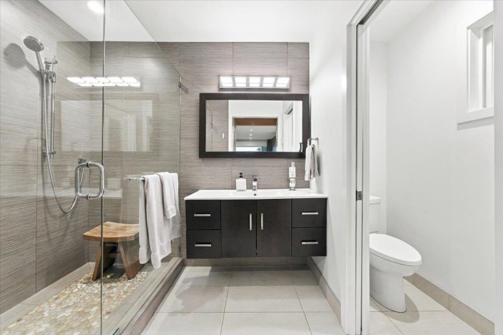 Photo 17 at 1095 W Keith Road, Pemberton Heights, North Vancouver