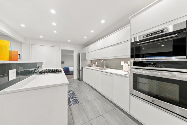 Photo 3 at 1095 W Keith Road, Pemberton Heights, North Vancouver