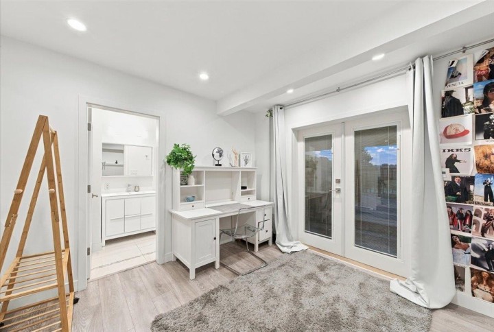 Photo 24 at 1095 W Keith Road, Pemberton Heights, North Vancouver