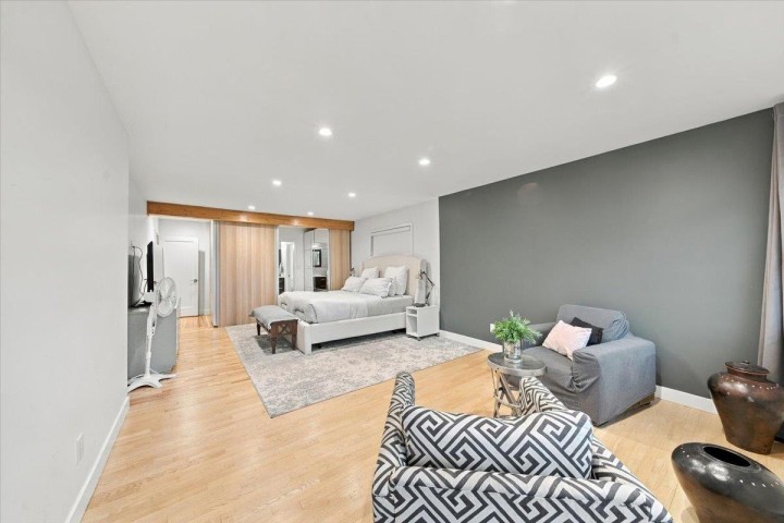 Photo 15 at 1095 W Keith Road, Pemberton Heights, North Vancouver