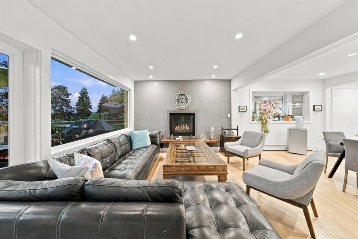 Photo 8 at 1095 W Keith Road, Pemberton Heights, North Vancouver