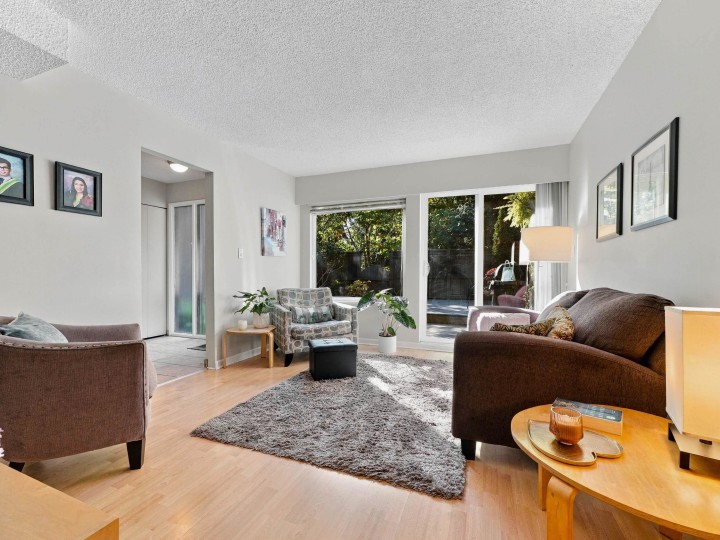 Photo 3 at 2026 Purcell Way, Lynnmour, North Vancouver