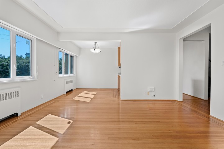 Photo 4 at 8 - 2296 W 39th Avenue, Kerrisdale, Vancouver West