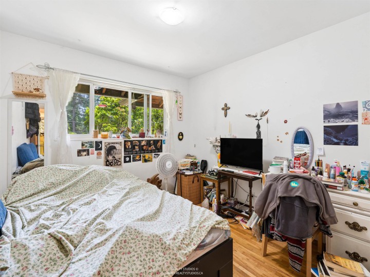 Photo 17 at 1525 Avonlynn Crescent, Westlynn, North Vancouver